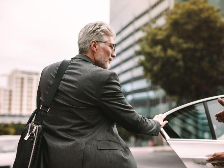 Nous assurons votre transport vers la gare de Rouen.